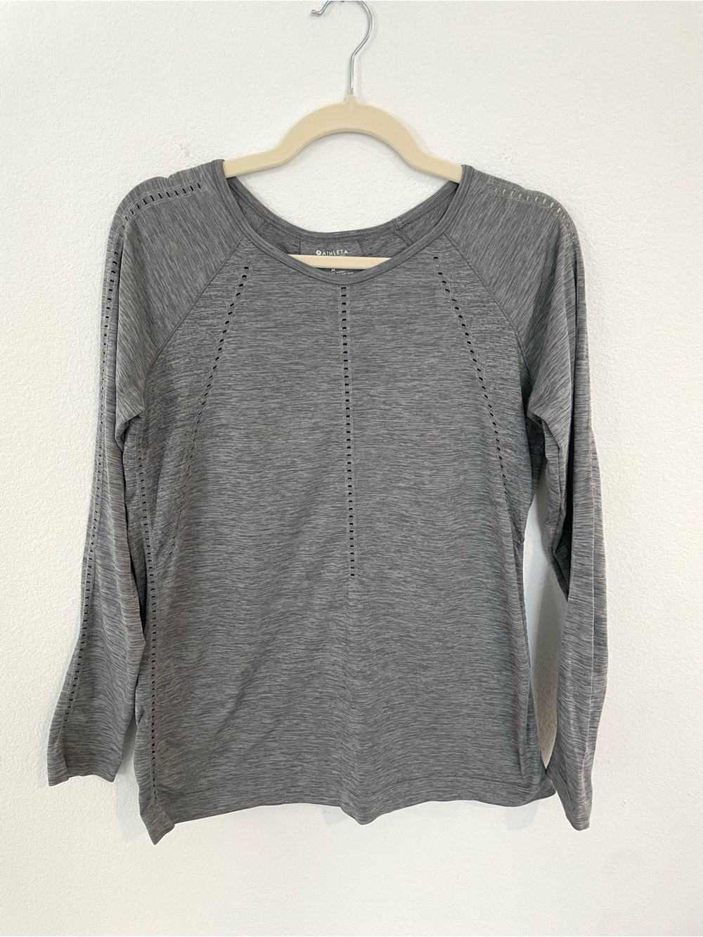 Athleta Gray Long-Sleeve Crewneck Long Sleeve Shirt